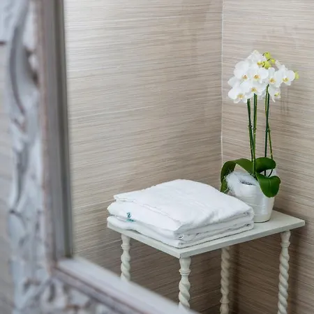 Little Rose Bed & Breakfast