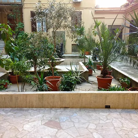 Little Rose Bed & Breakfast 5*