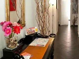 Oda ve Kahvaltı Little Rose 3*